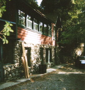 Angeles Forest Cabin of Buddha Zhen